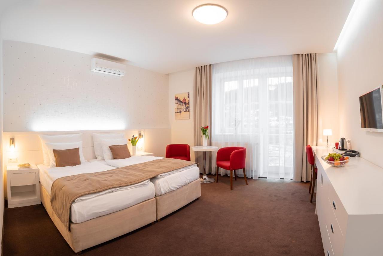 Hotel Vila Viola ลูฮาโชวิตเซอ ภายนอก รูปภาพ